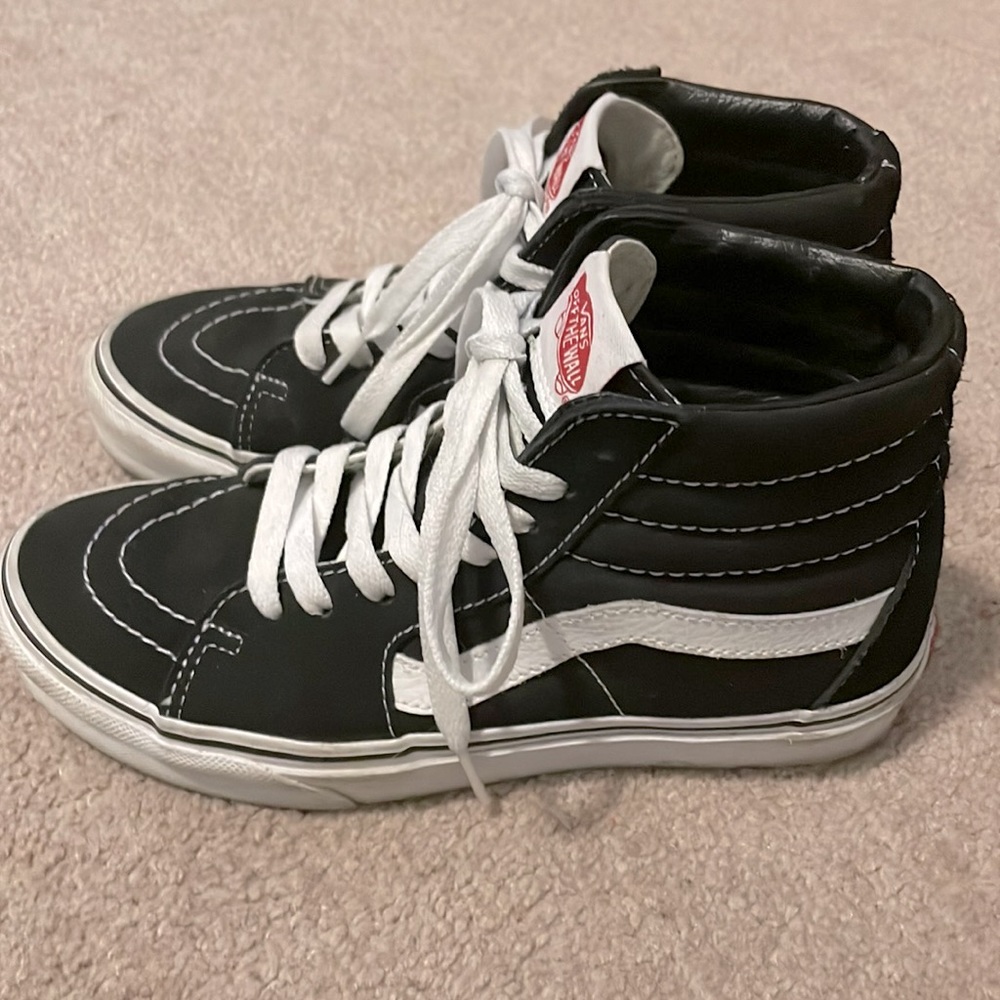 Vans Women’s Old School Black High Tops! 🖤